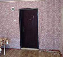 Продаётся комната в коммуне на Крымском бульваре. Общая площадь 13,5 .