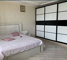 Продам просторную двухкомнатную квартиру в новом доме на Марсельской. 