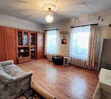 Продается уютная выделенная 1 комнатная квартира, общей площадью 40 ..