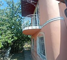 В продаже двух этажный дом с балконом общей площадью 75 кв.м, ...