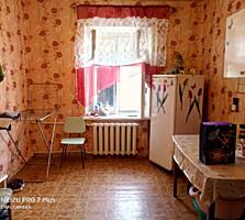 В продаже 2 комнаты в коммуне по улице Богдана Хмельницкого, рядом с .