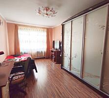 Продажа трехкомнатной квартиры в центре Киевского района. В квартире .