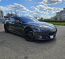 Tesla model s 85d
