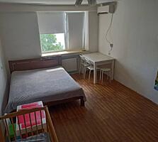 Комната в общежитии 19 кв.м в пгт. Александровка с видом на озеро. ...