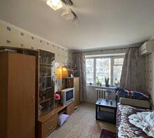 Предлагается к продаже комната в коммунальной квартире на Черемушках. 