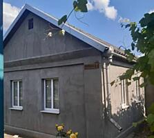 Продам просторный, светлый дом в центре поселка Буялык (Петровка). ...