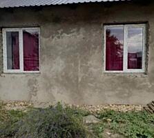 Продается дом на участке 4 сотки в с. Ильичанка (район Паустовского). 