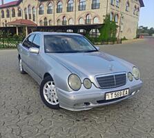 Продам Mercedes-Benz W210 2000 год
