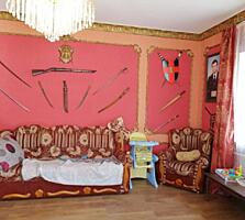 В продаже дом в Леонидово площадью 333 метра на центральной улице!!! .