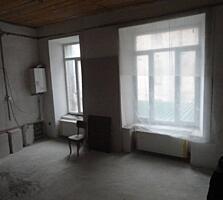В продаже просторная и светлая квартира в Приморском районе. ...