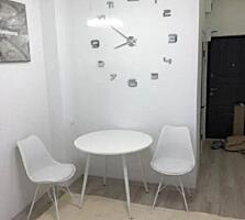 Уютная кухня-студия с готовым ремонтом в современном ЖК Пространство .