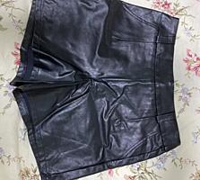 Новые шорты из эко кожи (44 размер)