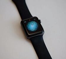 Продам Apple Watch Series 3 в отличном состоянии