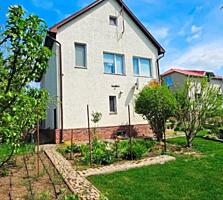 В продаже двухэтажный дом в пригороде Черноморска. Дом с современной .