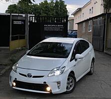 Прокат авто Prius 30