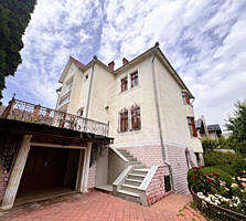 Se vinde casă EXCLUSIVISTA lângă parc în zona Buiucani, str. Suceava .