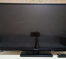 Продам LED-телевизор Panasonic VIERA TX-32DR400