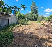 Продается дом с земельным участком в районе церкви, Кирпичи