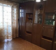 Продам квартиру 32 кв. м., 5/5, Космонавтов/1-я ст. Люстдорфской дор.