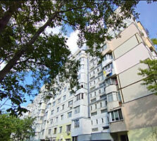 Apartament cu 3 camere și living,  pe str. Cuza Vodă! Compartimentat .