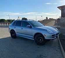 Продаётся Porsche Cayenne S 2006 года выпуска