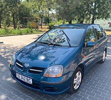 Продам Nissan Almera Tino 2002г 2.2л