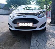 Ford Fiesta 2016 год, автомат.