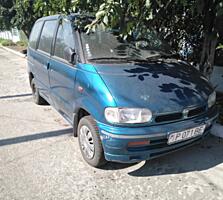 Nissan Serena 1.6