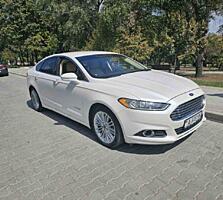 Ford Fusion/ Белый перламутр 10 300$