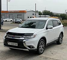 Mitsubishi Outlander 2015