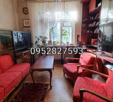 продаж 3-к квартира Київ, Печерський, 165000 $