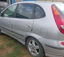 Продам по запчастям Nissan Almera Tino 2001, есть всё