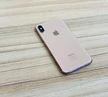 Продам IPhone XS Gold