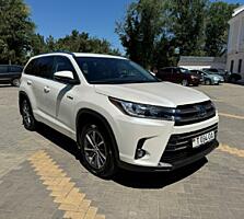 Toyota Highlander Hybrid 2017г/в