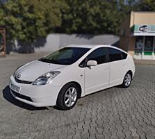 Продам Toyota Prius