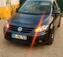 Стильный VOLKSWAGEN GOLF PLUS SPORT 2.0TDI!!! 2006 года выпуска.