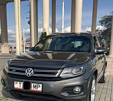 Volkswagen Tiguan Автомобиль в богатой комплектации.