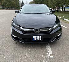 Honda Clarity 2018г. 75 км на электричестве.