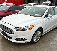 FORD FUSION HIBRID. 2013год.