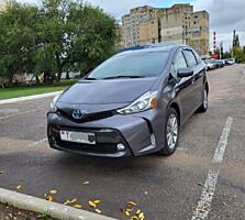 Prius V 2015 год, рестайлинг