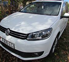 Свежий Volkswagen Touran 2.0 TDI DSG Highline 7 Sitzer 2015г