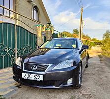 Lexus is 250 2008