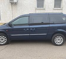 Срочно, хороший! Chrysler Grand Voyager