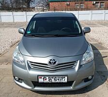 TOYOTA VERSO – 2011 год.