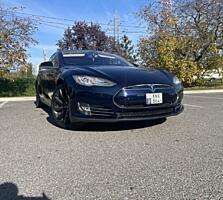 Продам Tesla S P85 14200€