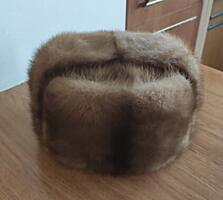 Женская норковая шапка-обманка.