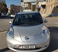 Nissan leaf 2013 год