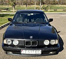 Продам BMW e34 520i