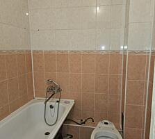 Квартира тёплая и просторная.