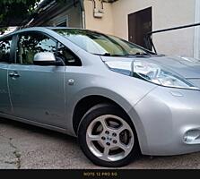 Nissan leaf 2011г.